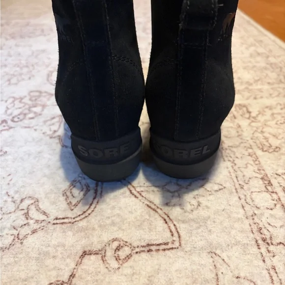 Women’s Sorel Boots - Picture 2 of 7